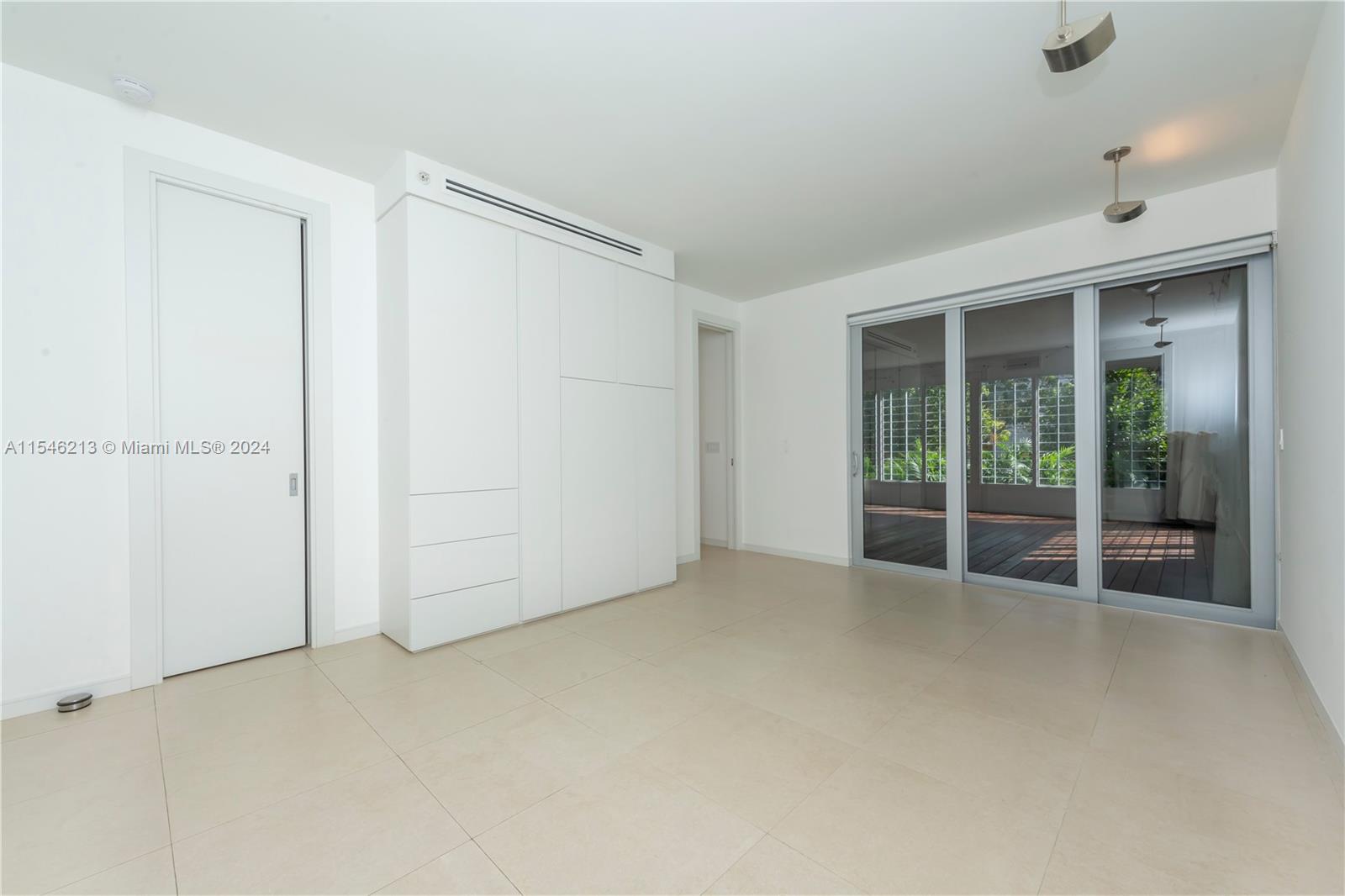340 Jefferson Ave # 1