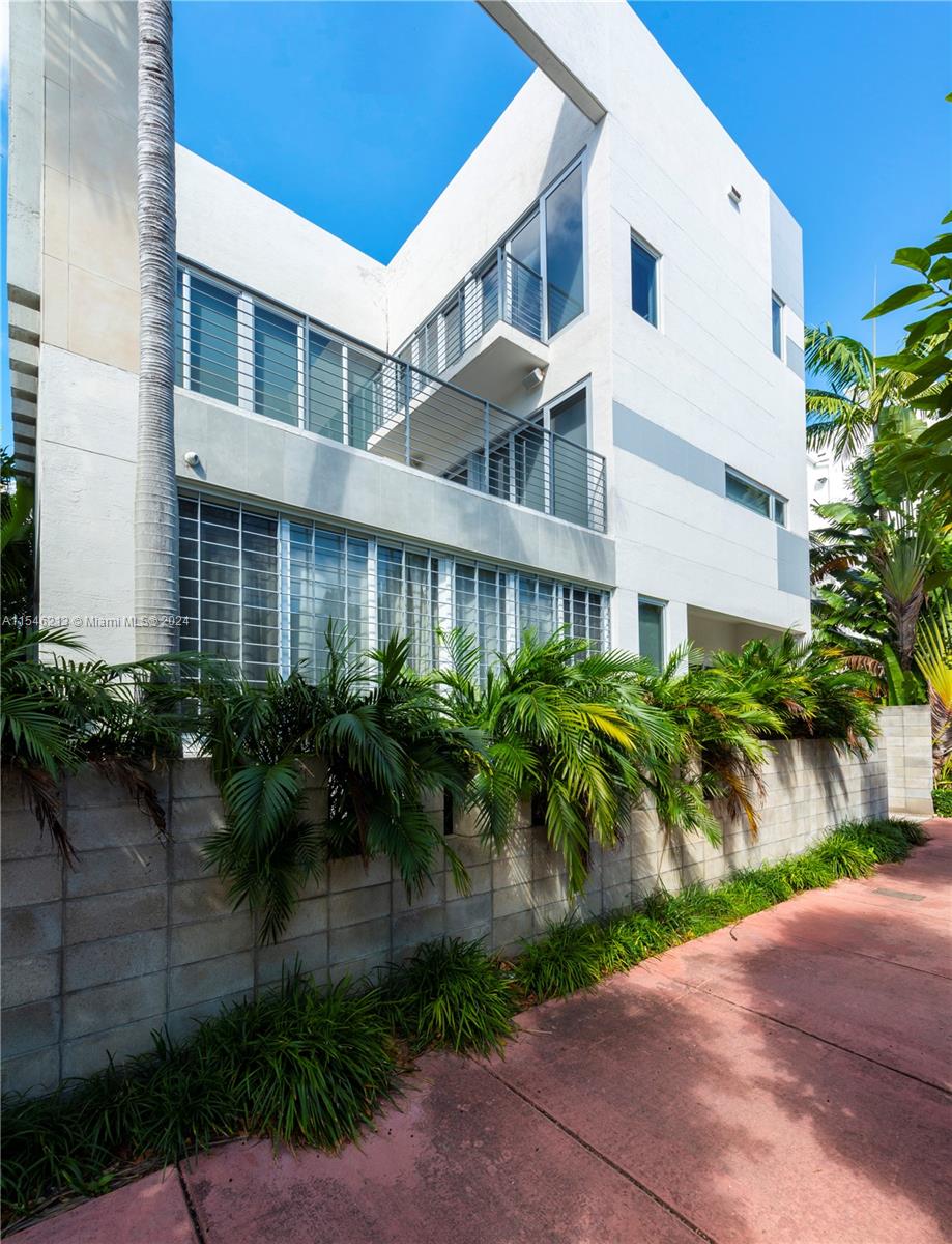 340 Jefferson Ave # 1
