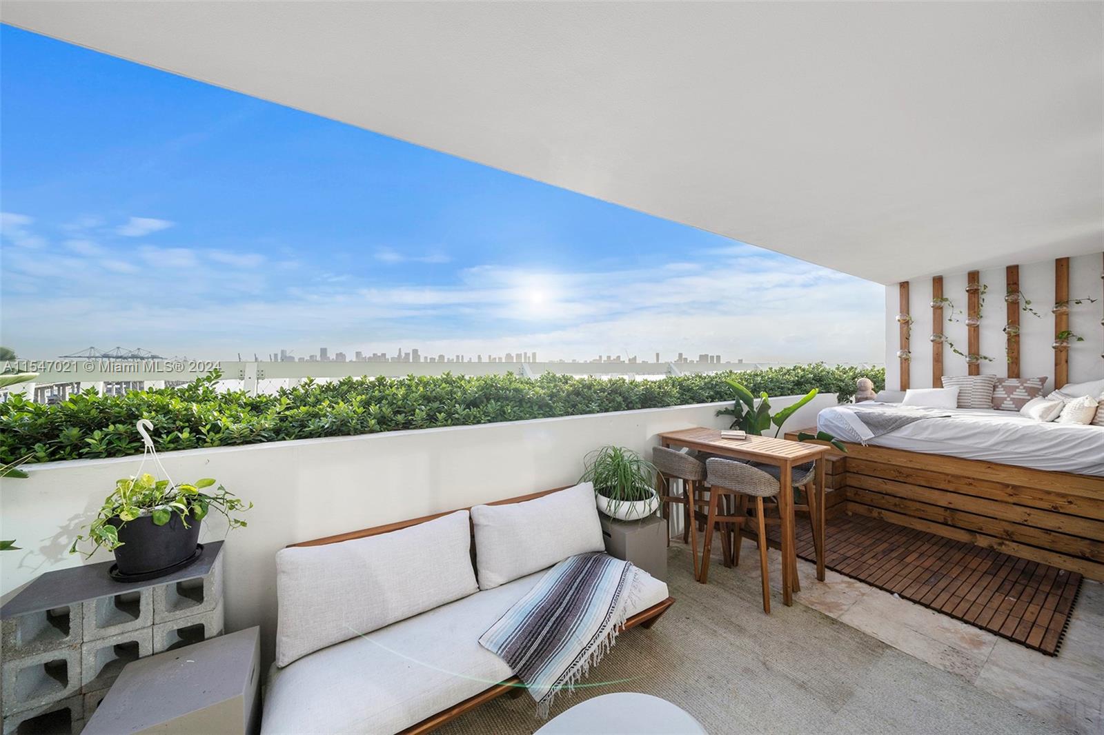 520 West Ave # 501