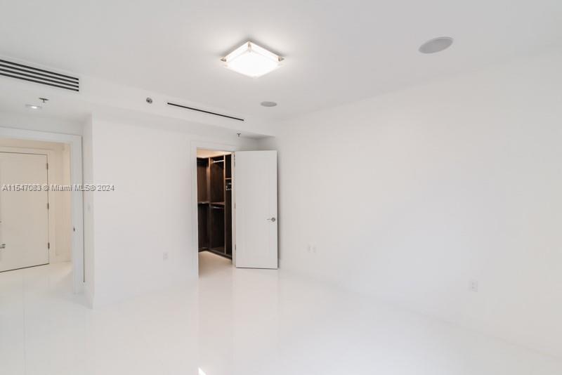 1000 VENETIAN WAY # 105