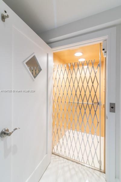 1000 VENETIAN WAY # 105