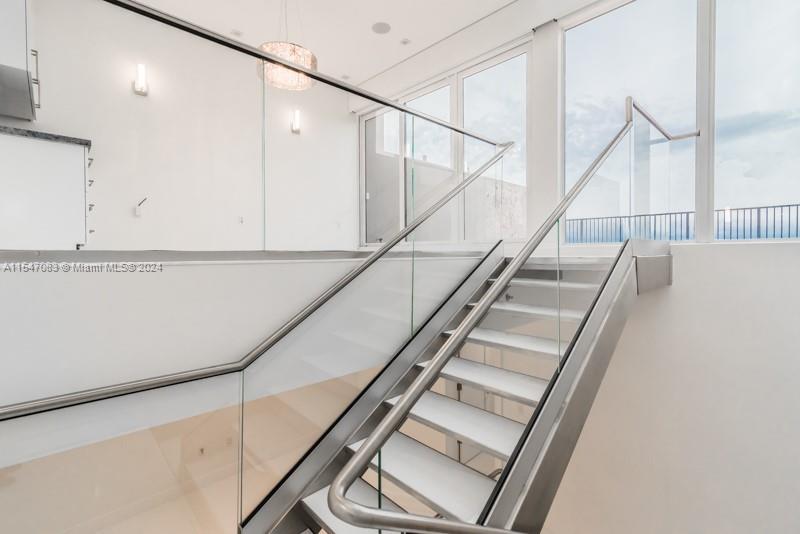1000 VENETIAN WAY # 105