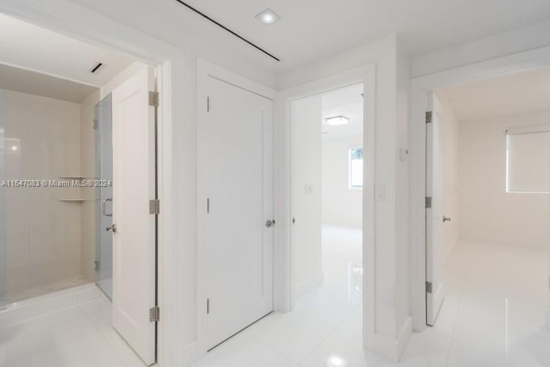 1000 VENETIAN WAY # 105