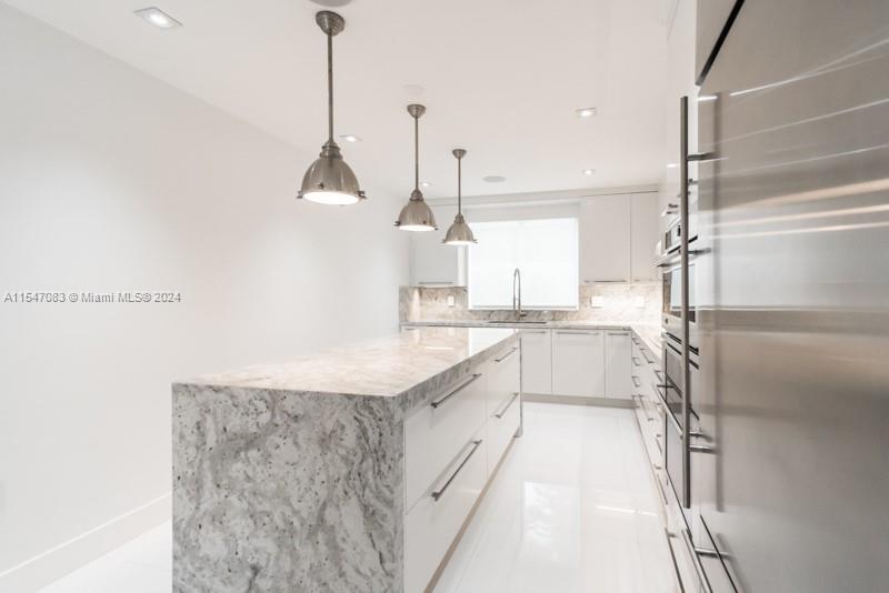1000 VENETIAN WAY # 105