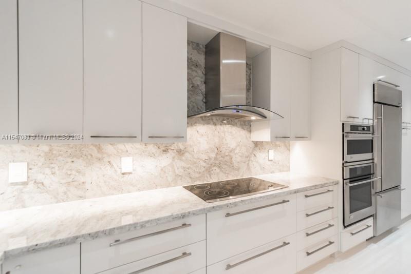 1000 VENETIAN WAY # 105