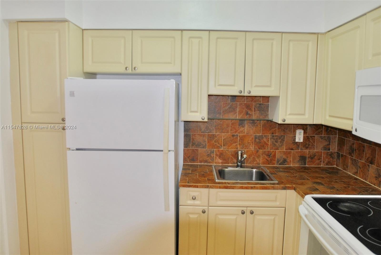 641 Espanola Way # 2