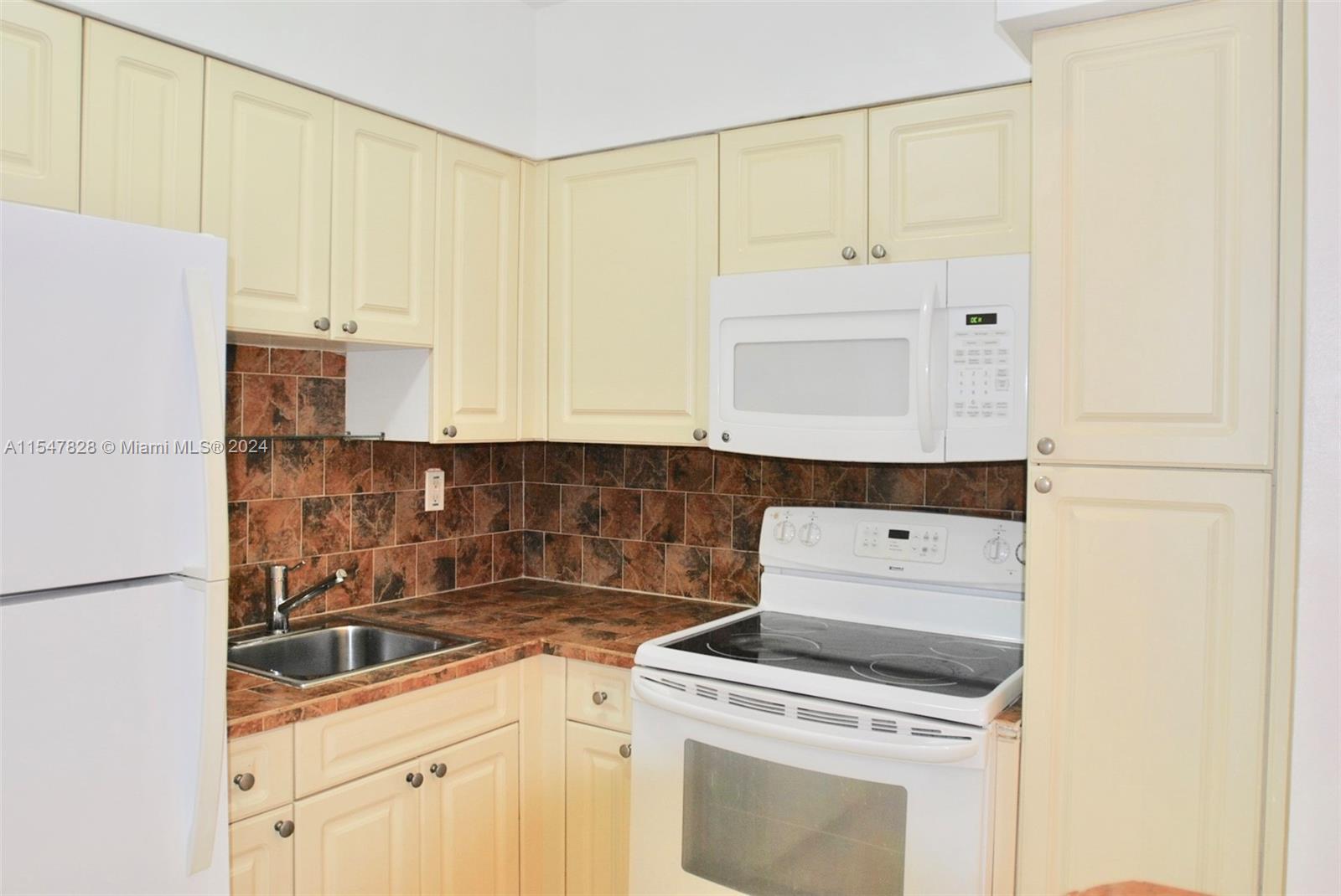 641 Espanola Way # 2