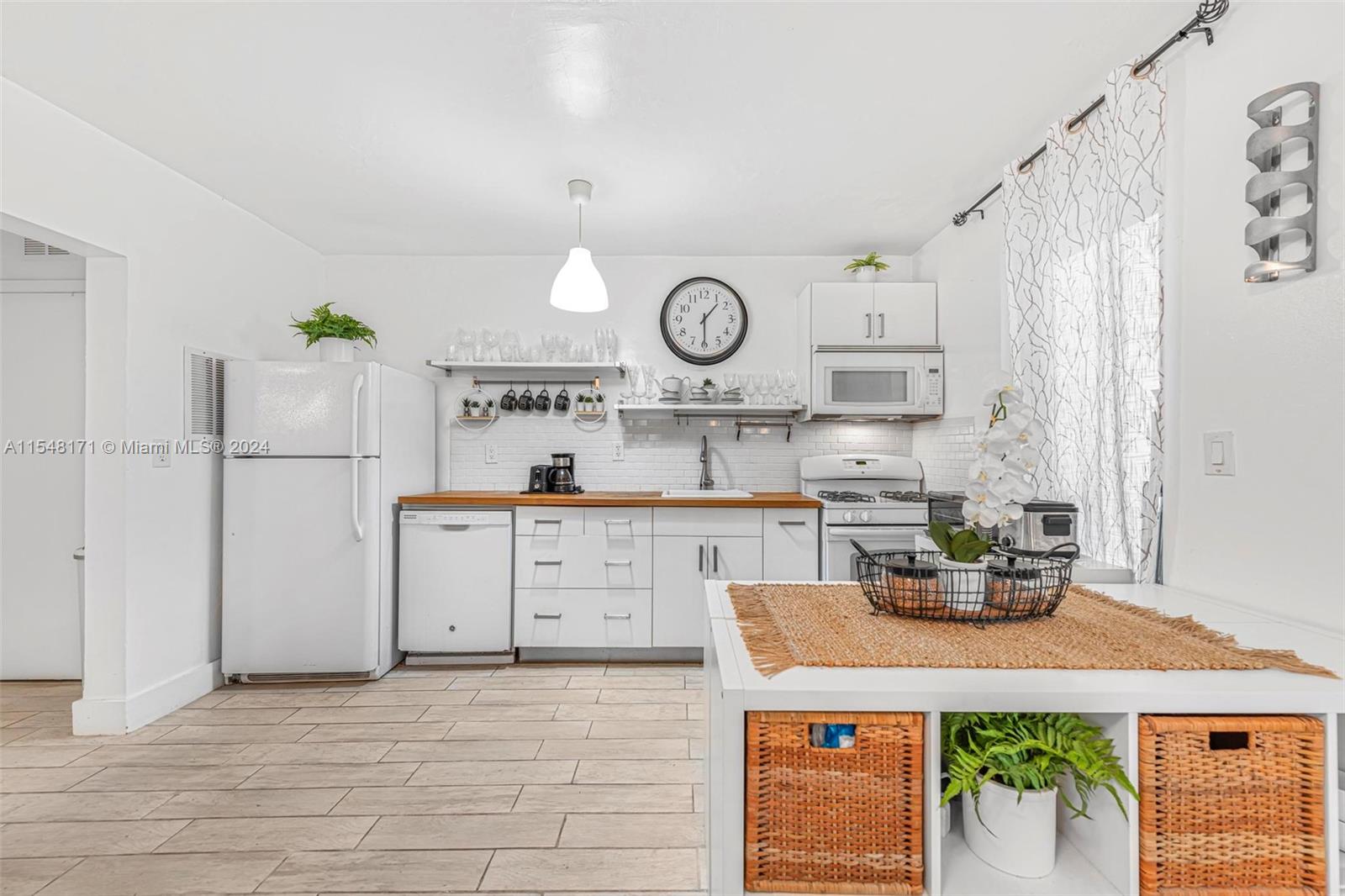 1115 Meridian Ave # 3