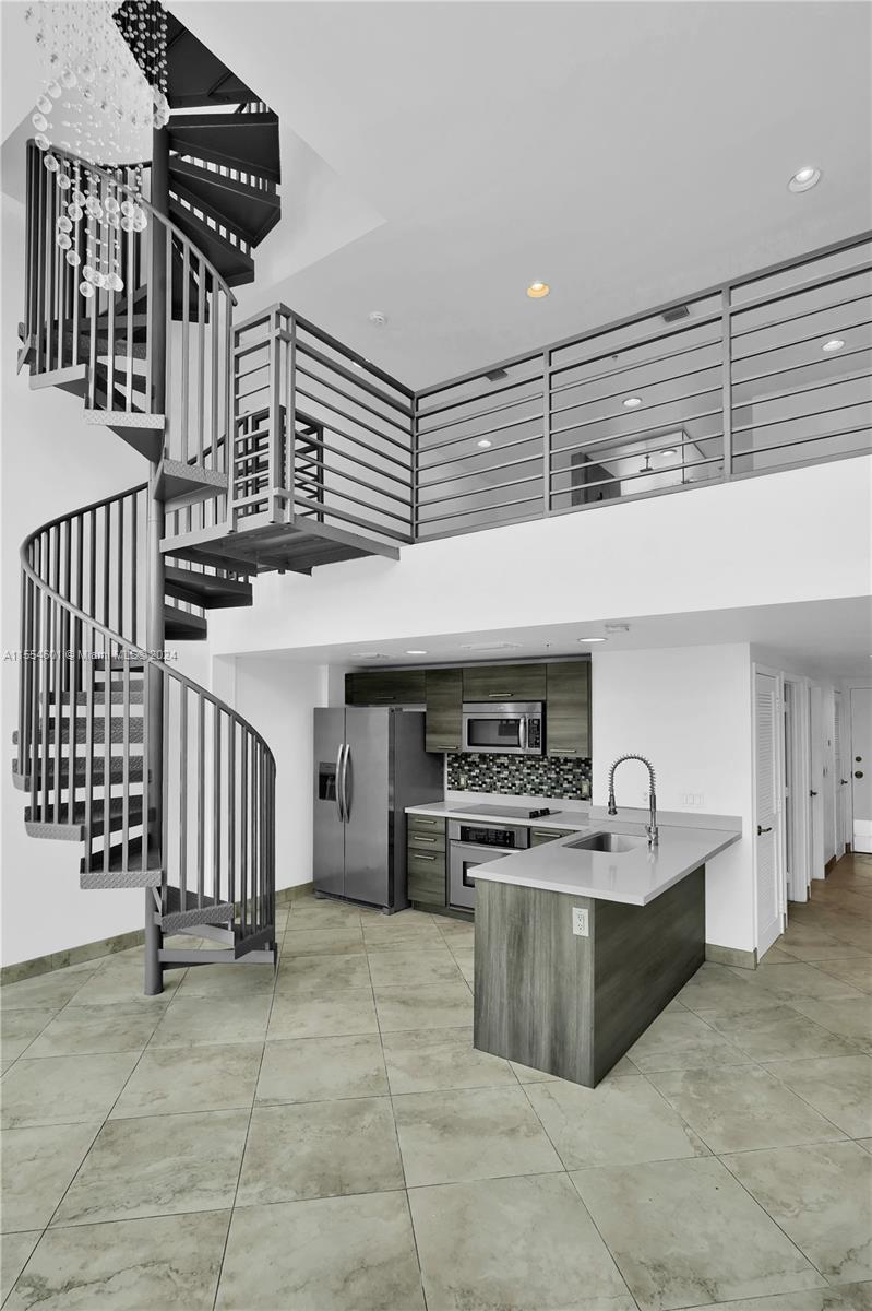 421 Meridian Ave # 16