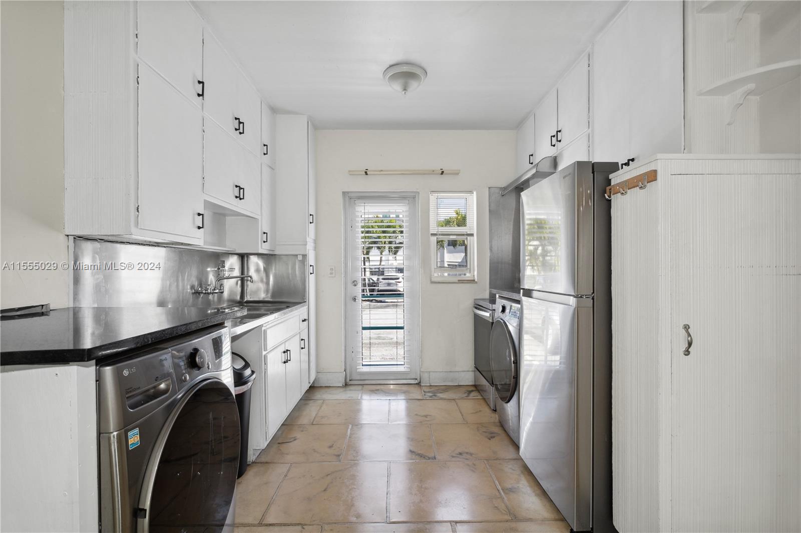 1980 Bay Dr # 6