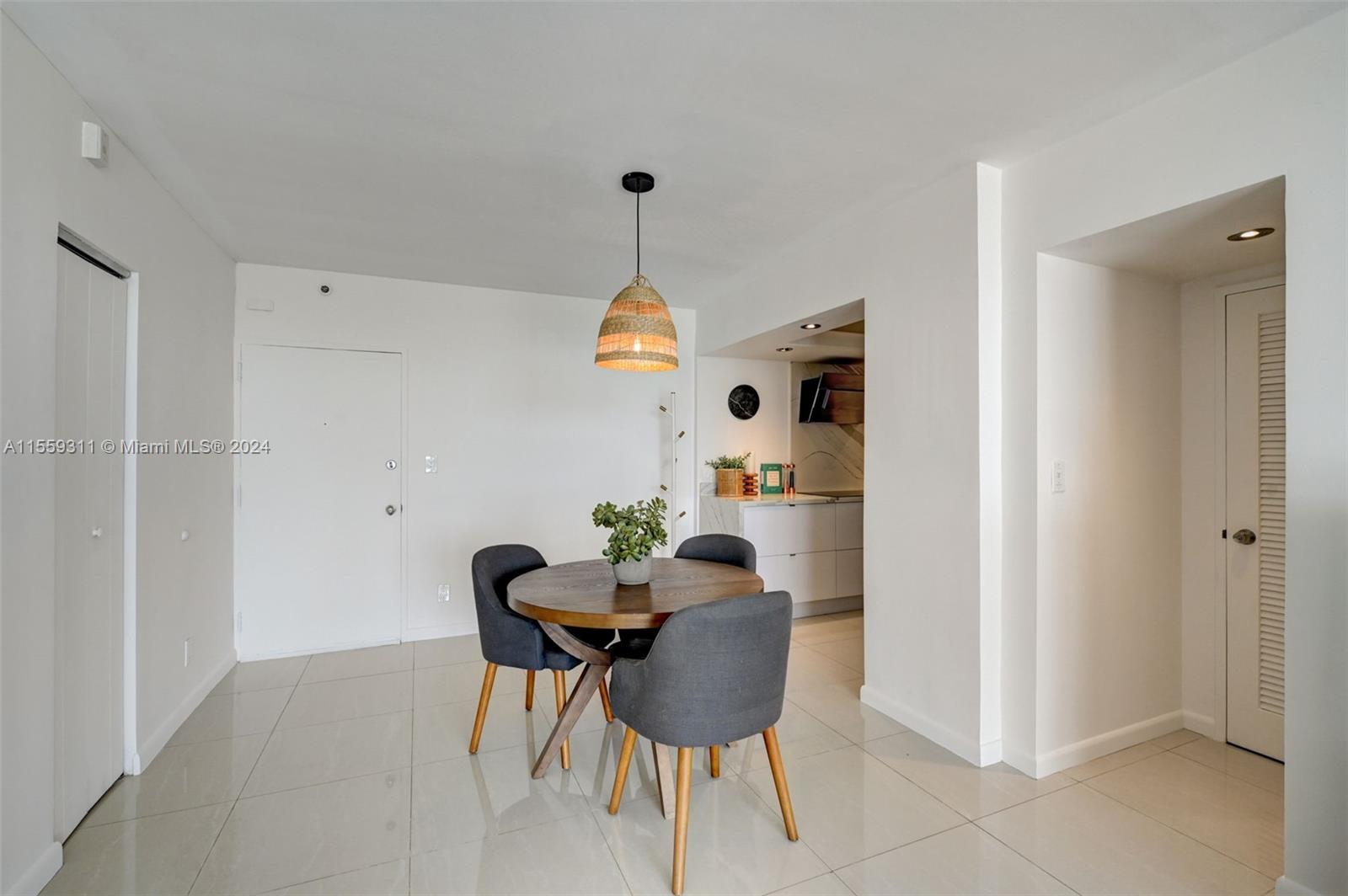 5600 Collins Ave # 9M