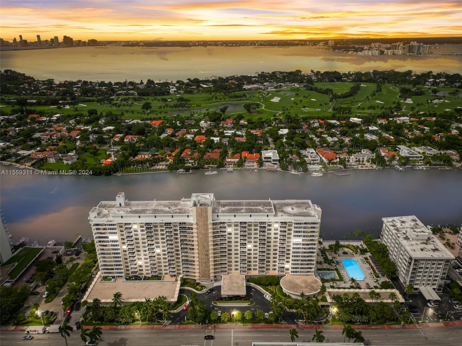 5600 Collins Ave # 9M
