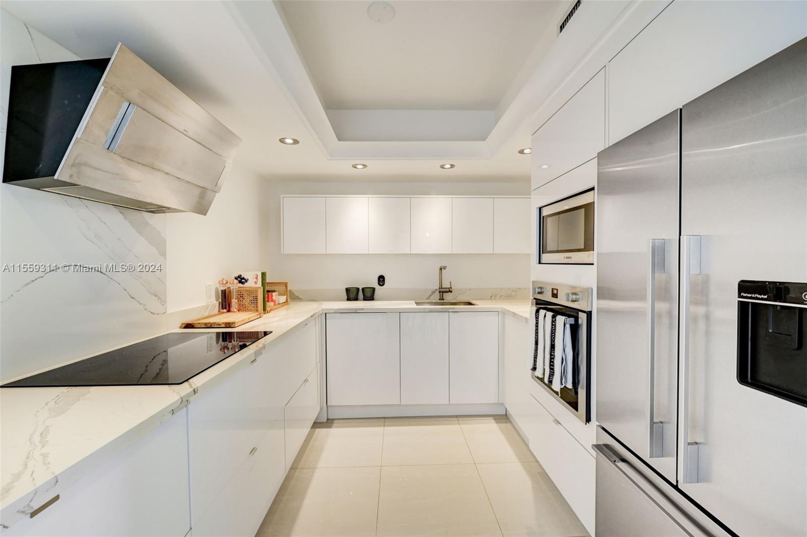 5600 Collins Ave # 9M