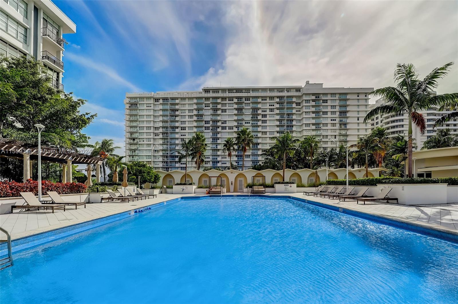 5600 Collins Ave # 9M
