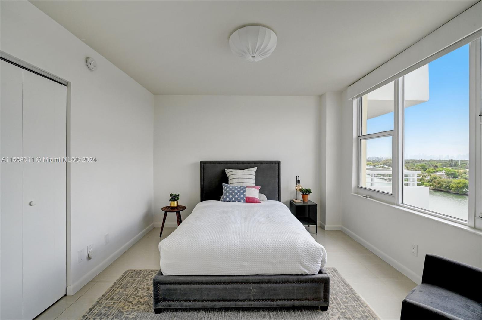 5600 Collins Ave # 9M