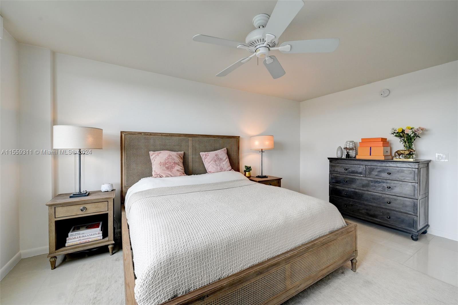 5600 Collins Ave # 9M