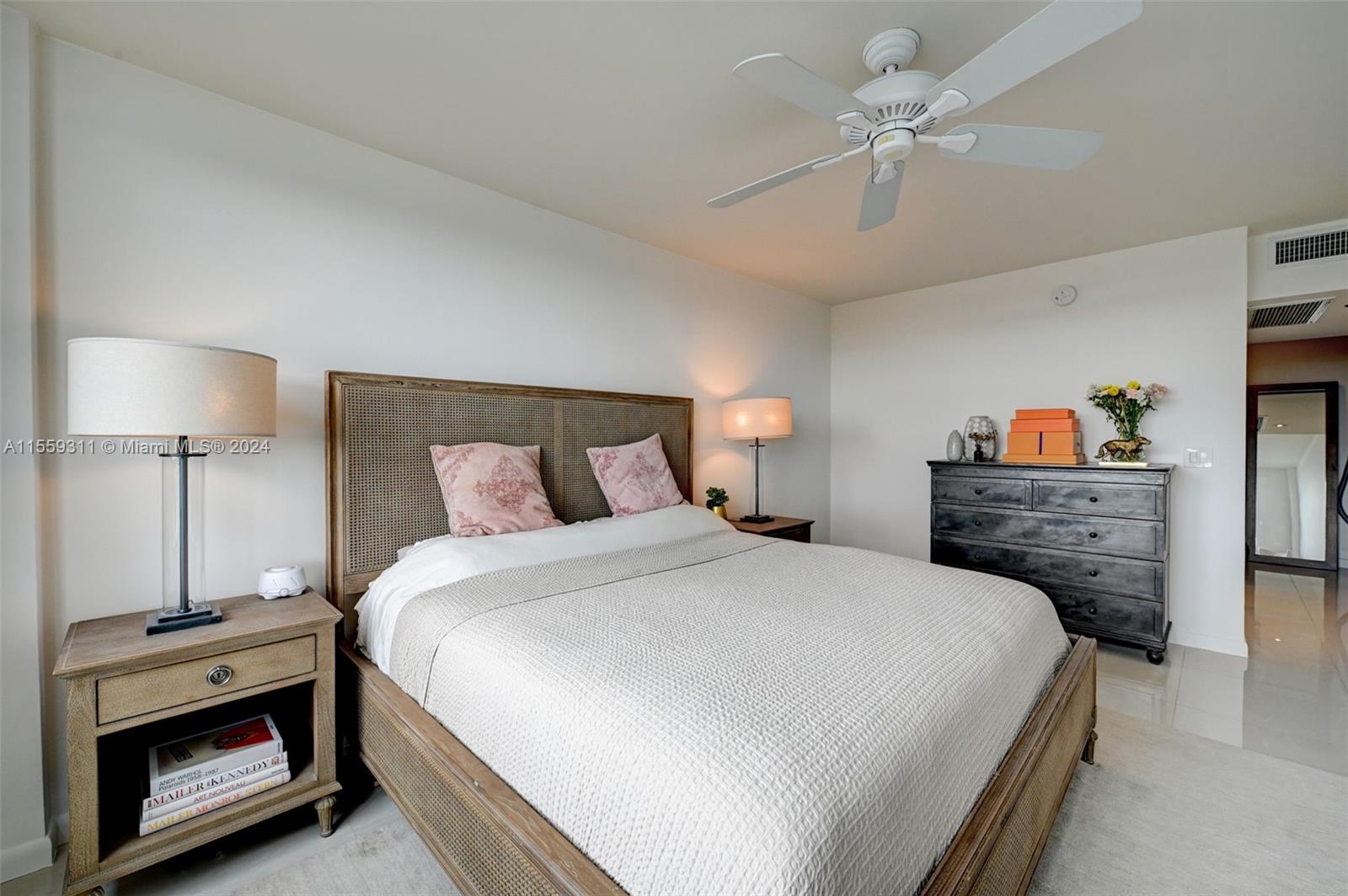 5600 Collins Ave # 9M