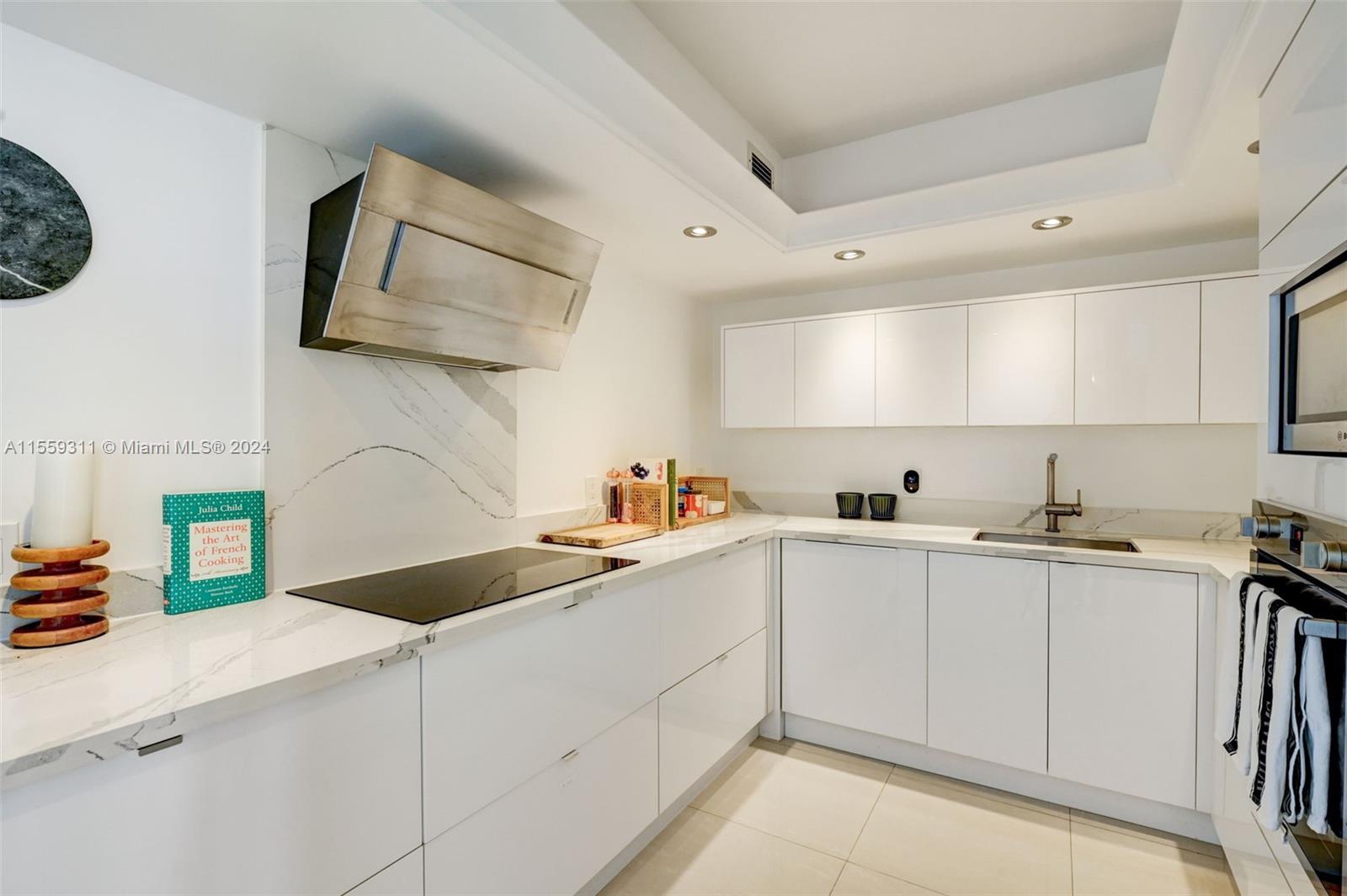 5600 Collins Ave # 9M