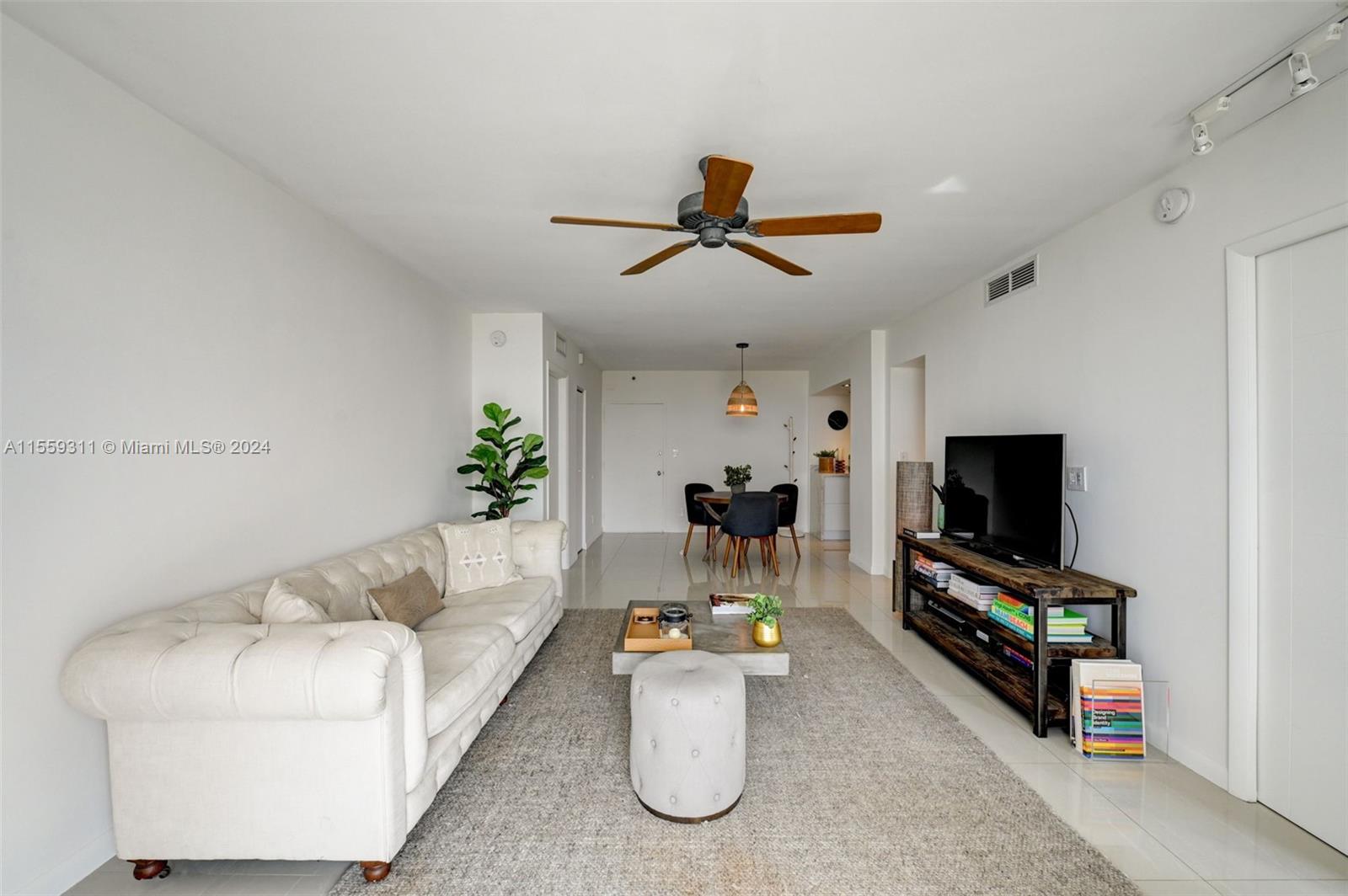 5600 Collins Ave # 9M