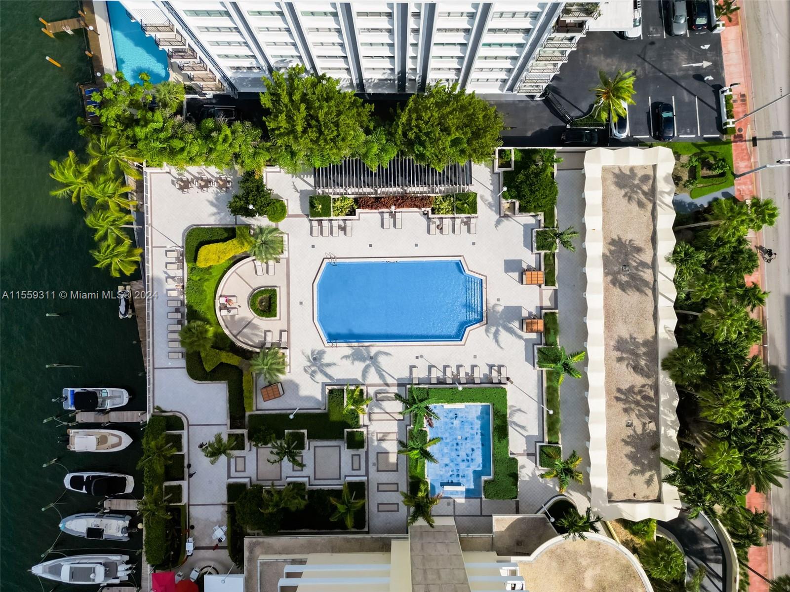 5600 Collins Ave # 9M