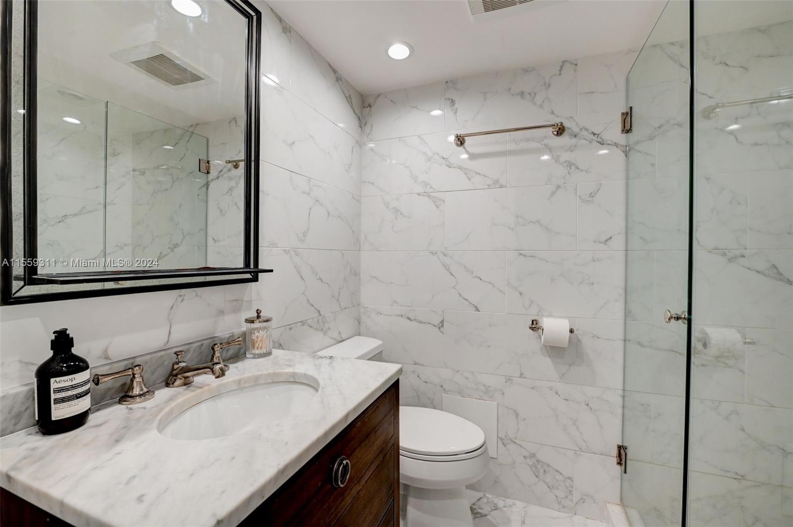 5600 Collins Ave # 9M