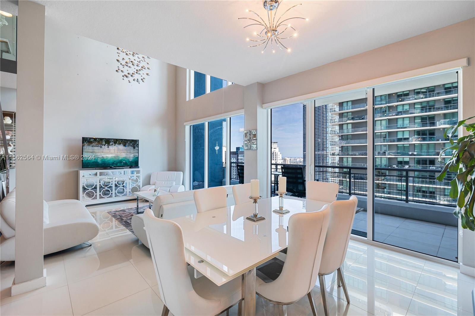 60 SW 13 St # 4212