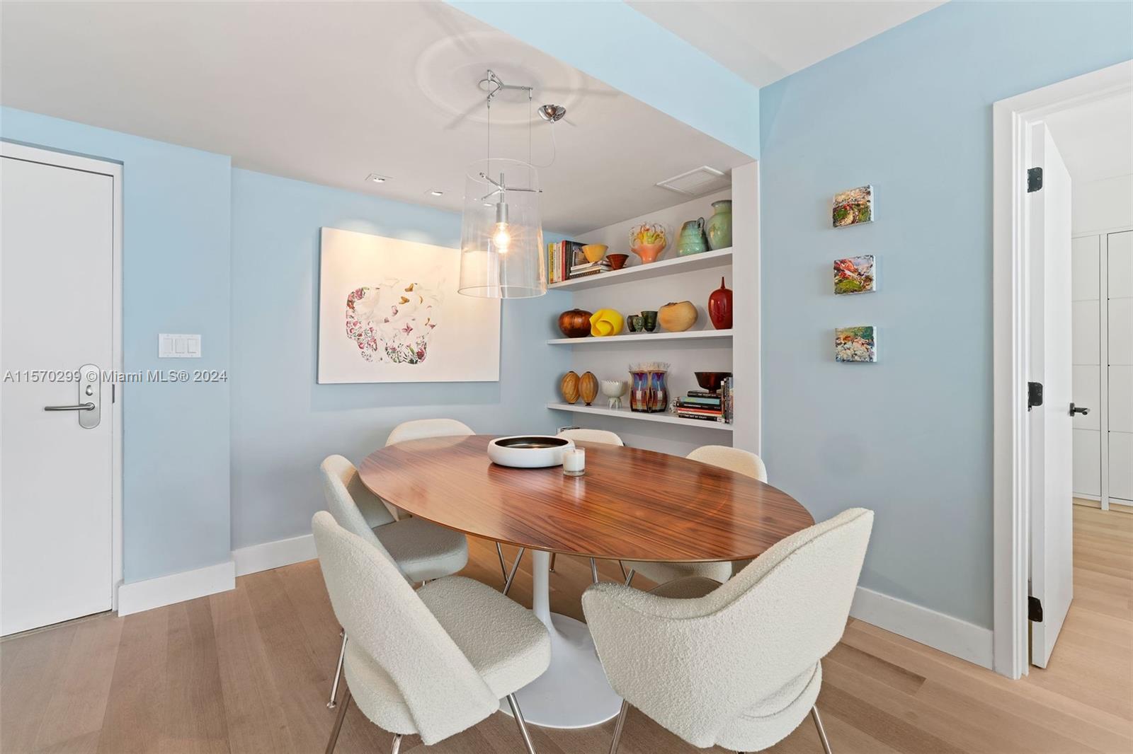 6801 Collins Ave # 1210
