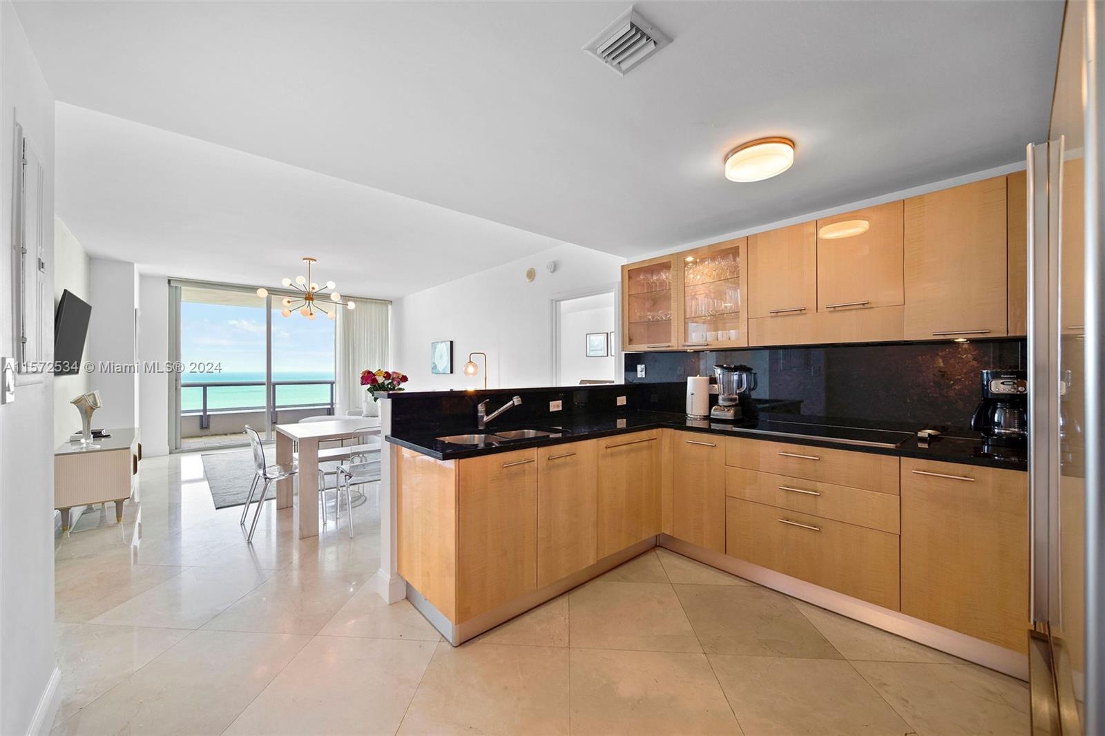 6799 Collins Ave Unit: PH04