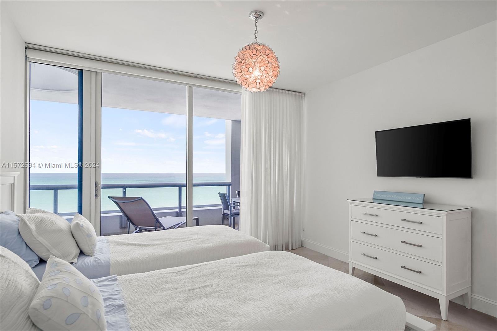 6799 Collins Ave Unit: PH04