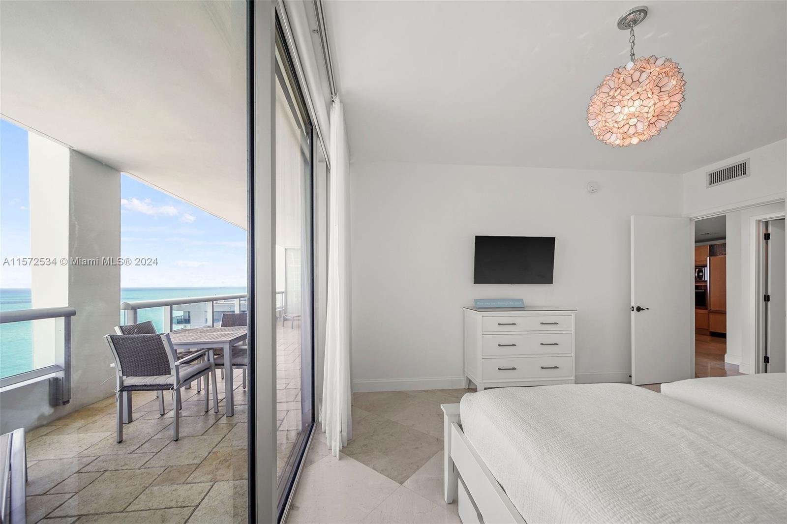 6799 Collins Ave Unit: PH04