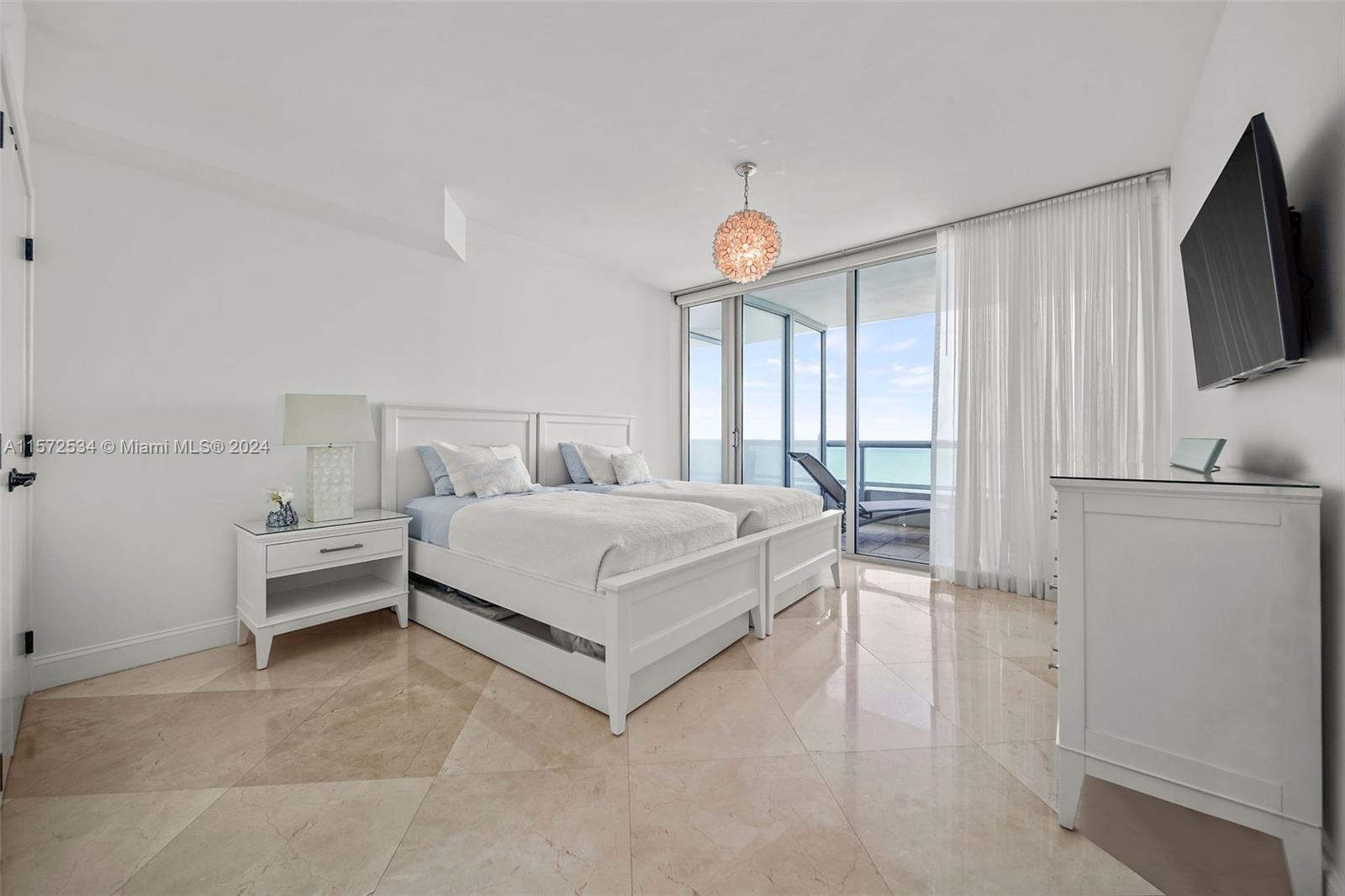 6799 Collins Ave Unit: PH04