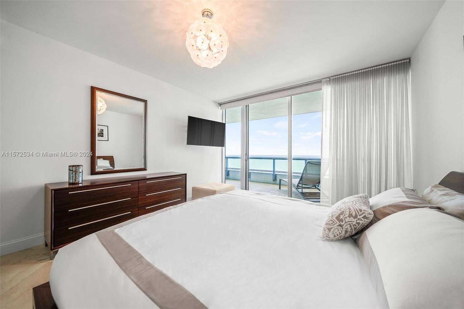 6799 Collins Ave Unit: PH04