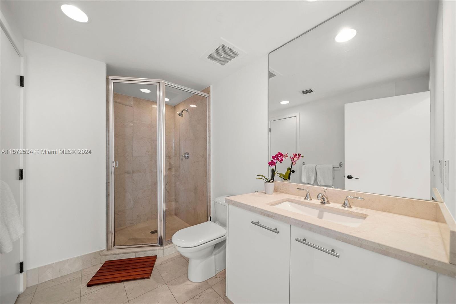 6799 Collins Ave Unit: PH04