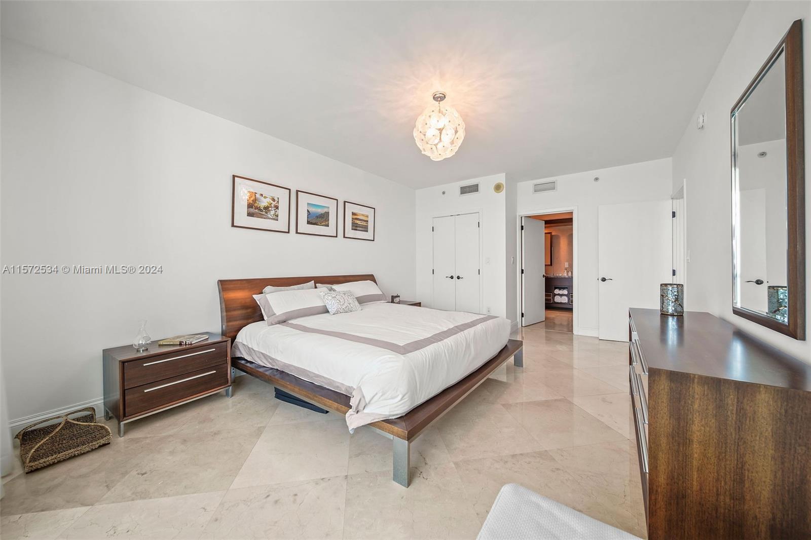 6799 Collins Ave Unit: PH04