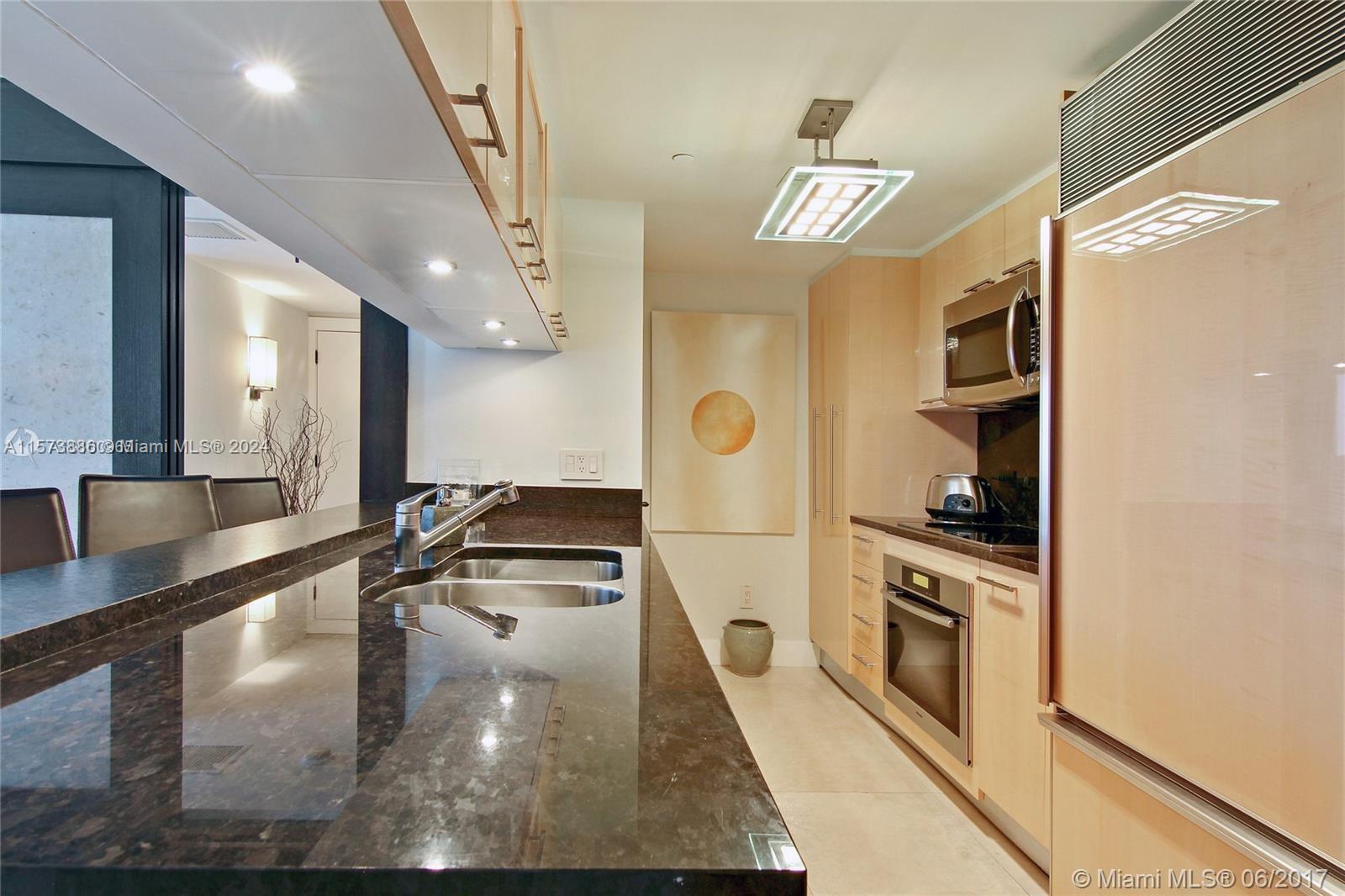 6801 Collins Ave # 1111