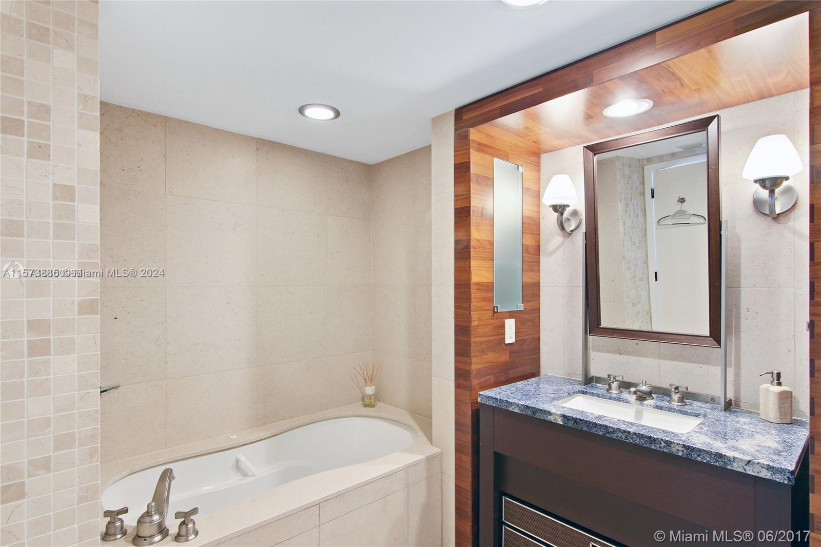 6801 Collins Ave # 1111