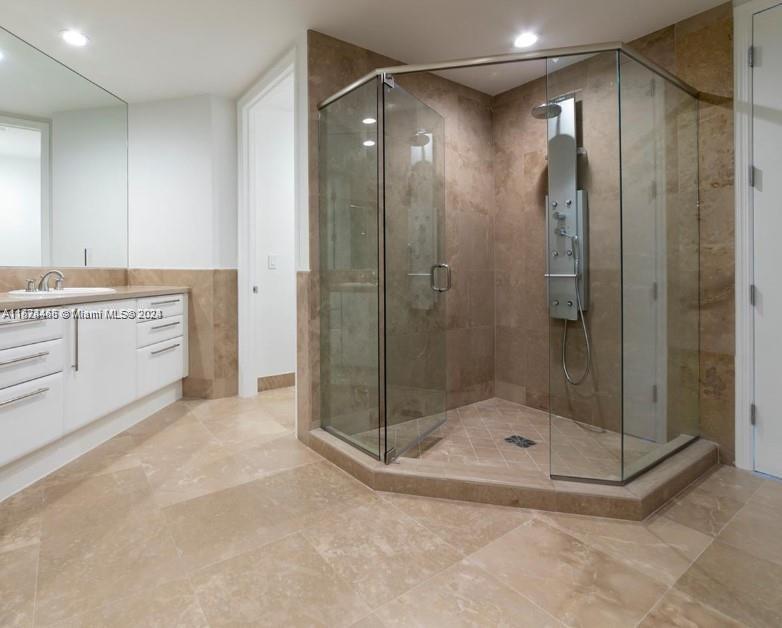 5959 Collins Ave # 1807