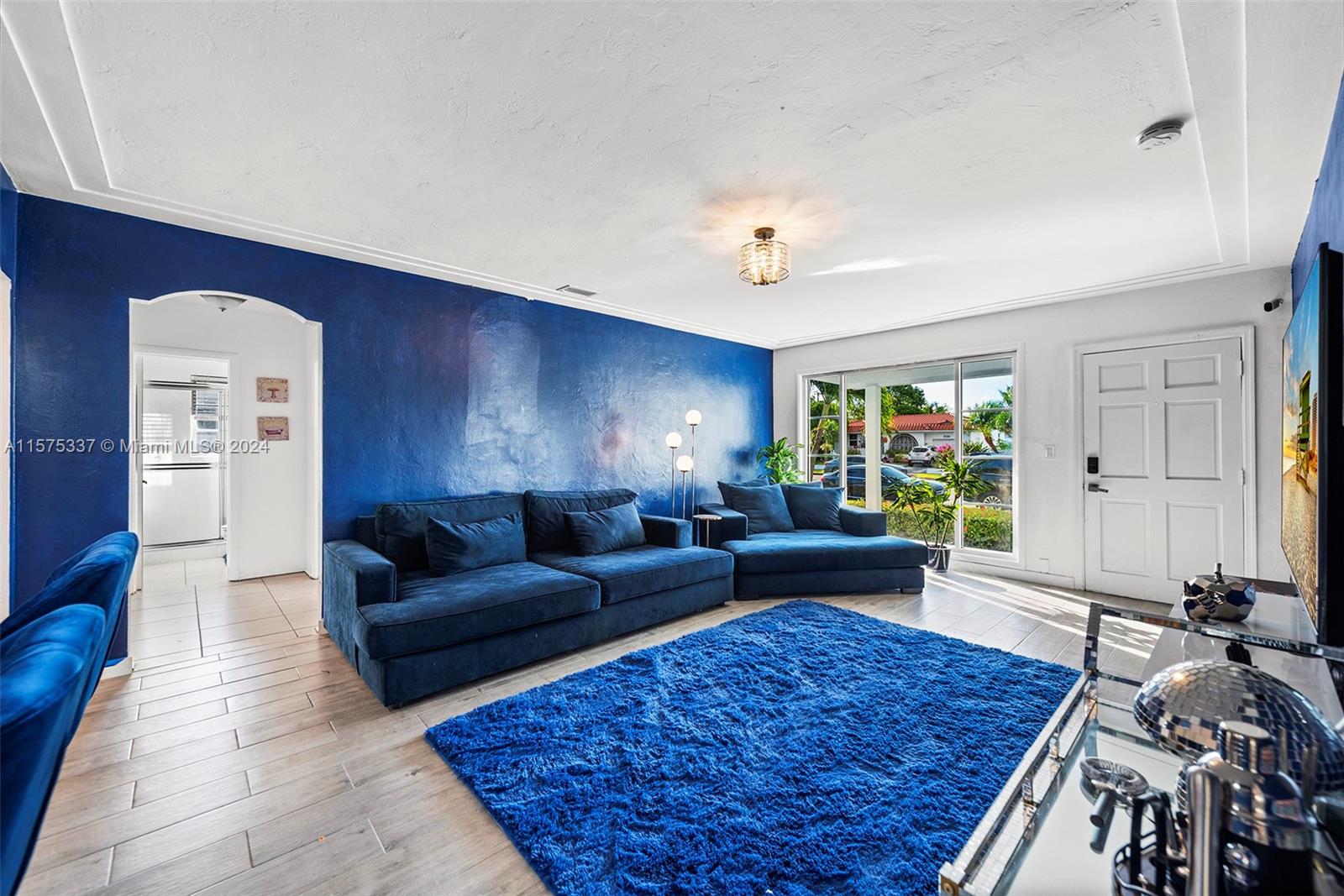 1545 Normandy Dr