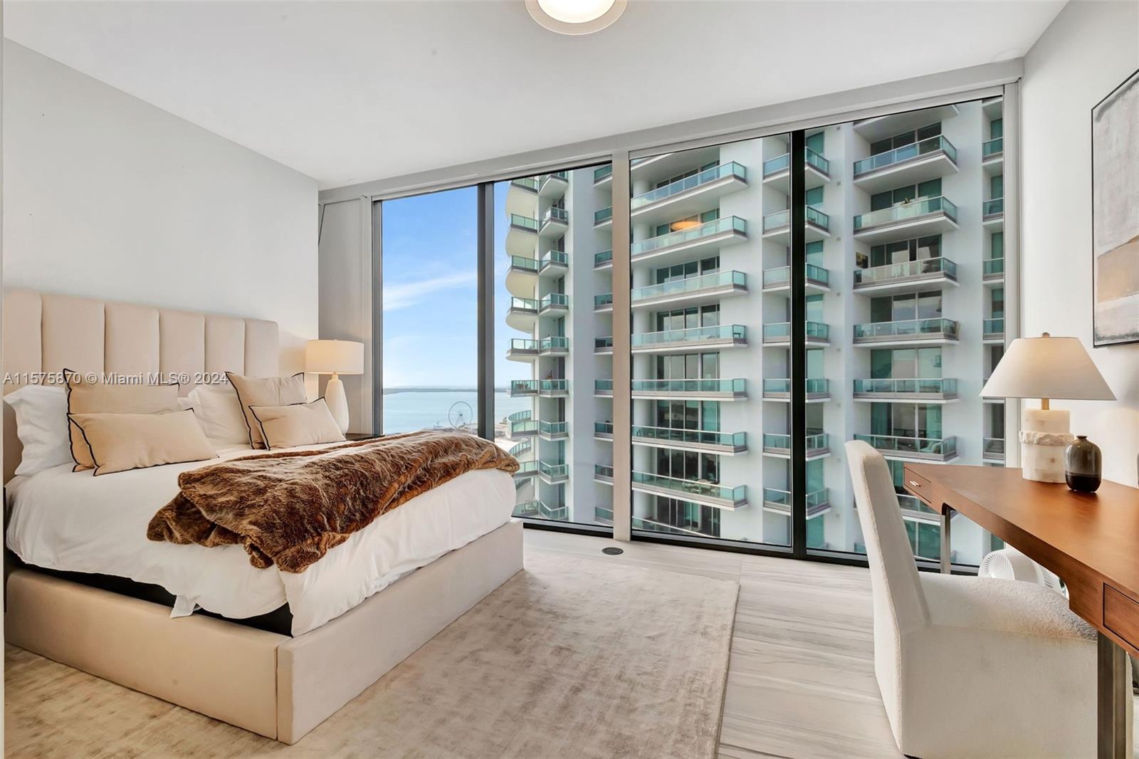 1000 Biscayne Blvd # 2801