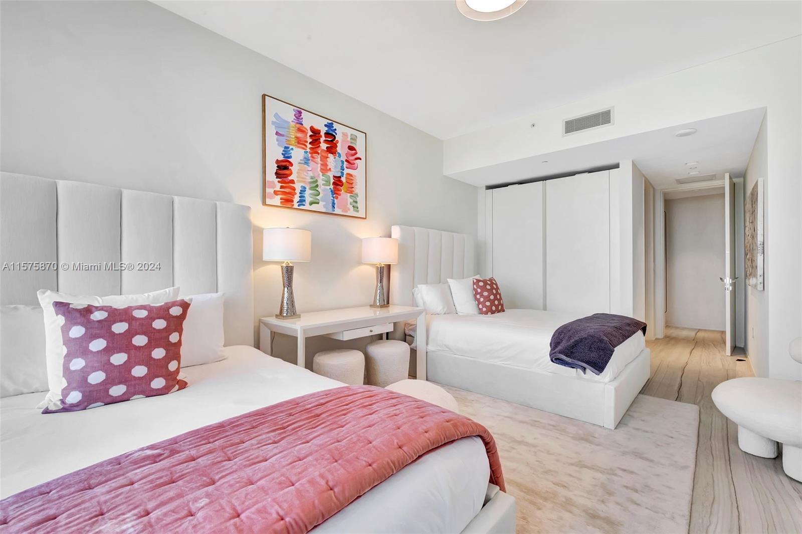 1000 Biscayne Blvd # 2801