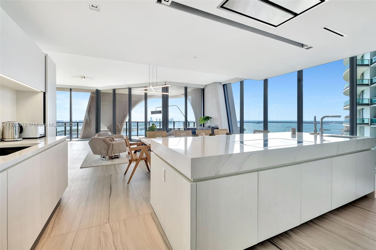 1000 Biscayne Blvd # 2801