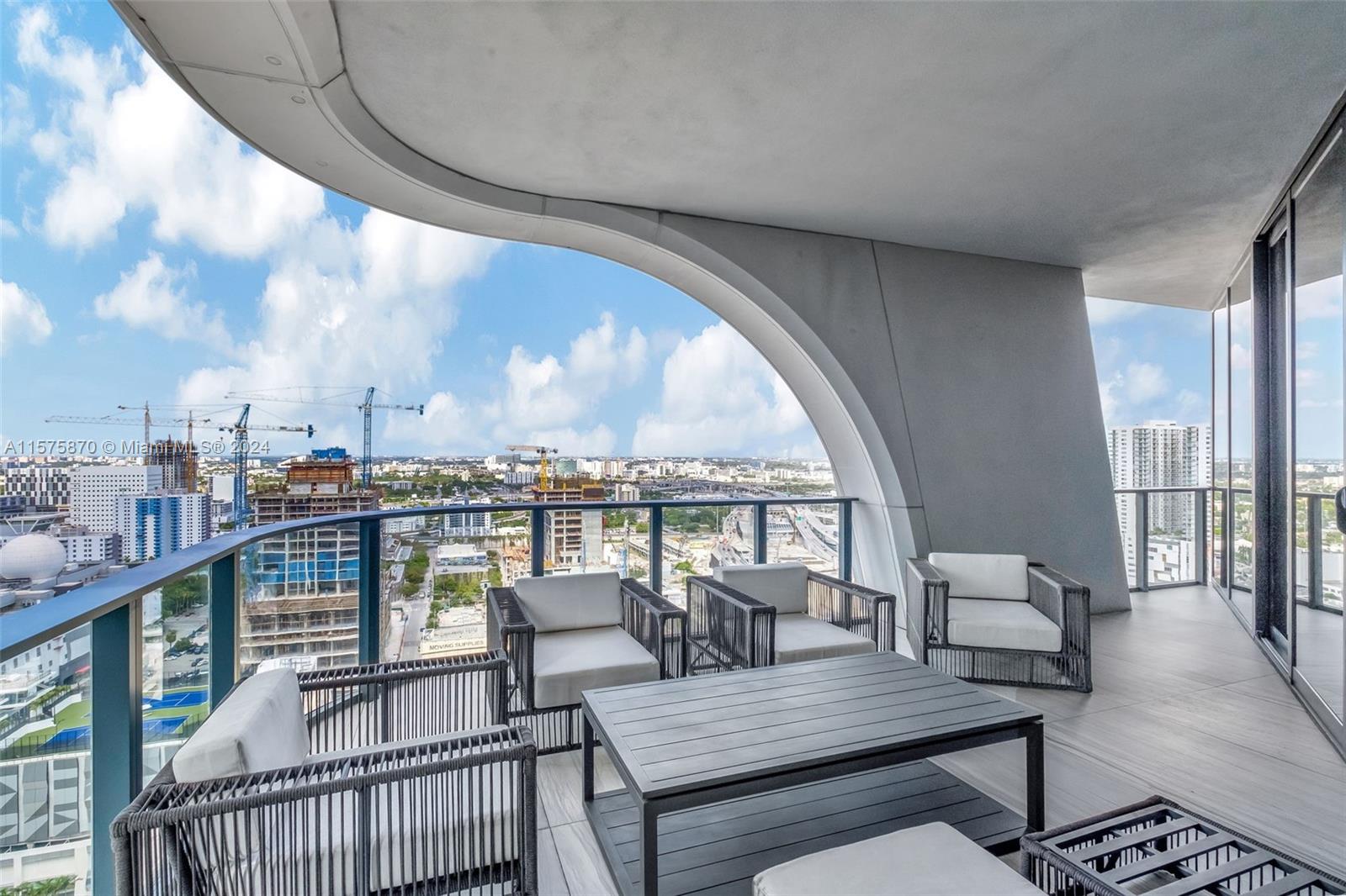 1000 Biscayne Blvd # 2801