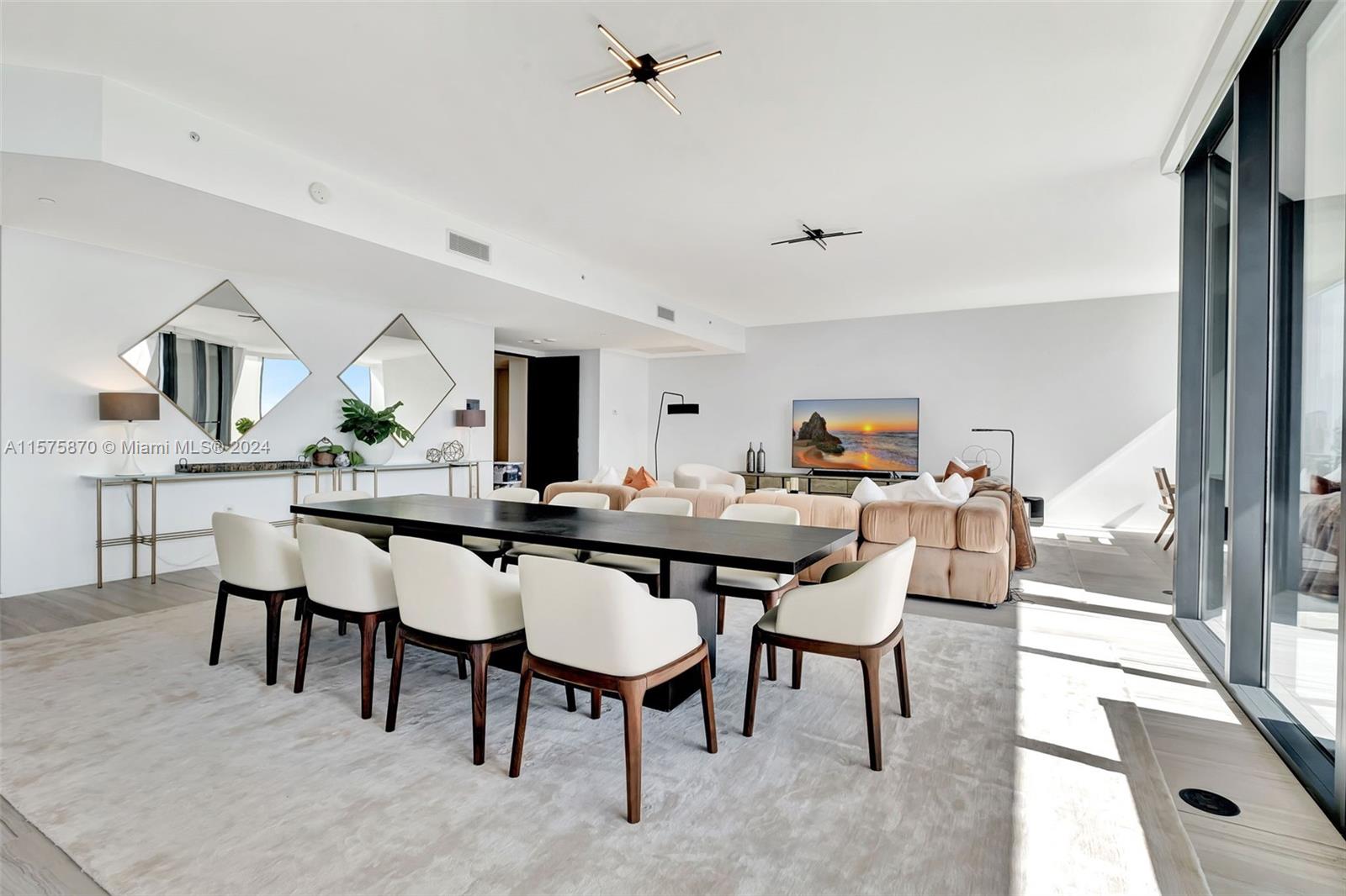 1000 Biscayne Blvd # 2801
