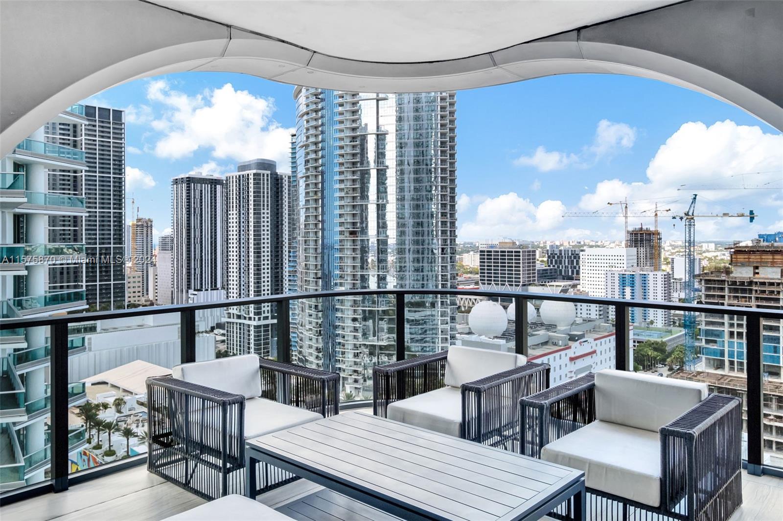 1000 Biscayne Blvd # 2801