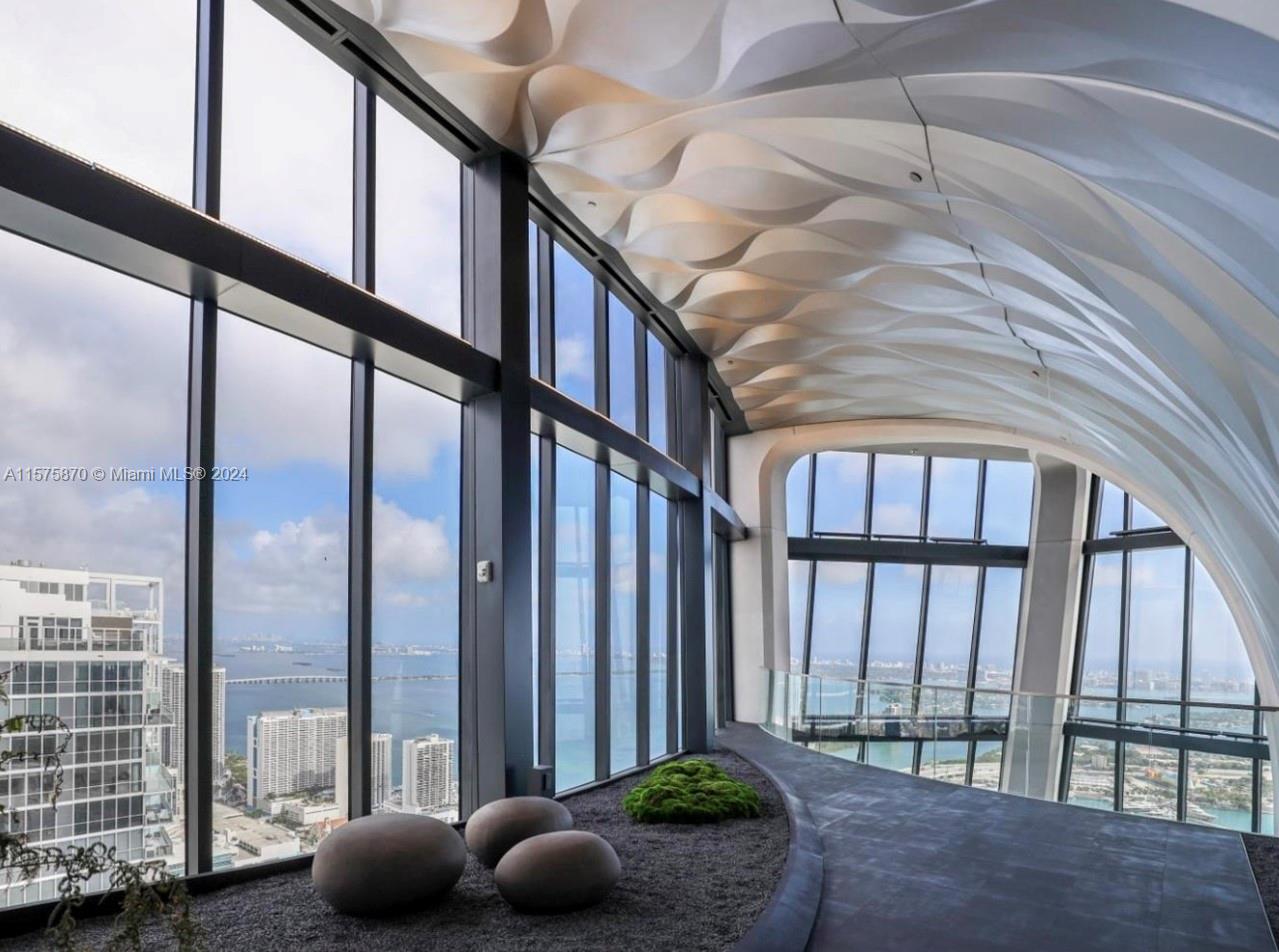 1000 Biscayne Blvd # 2801