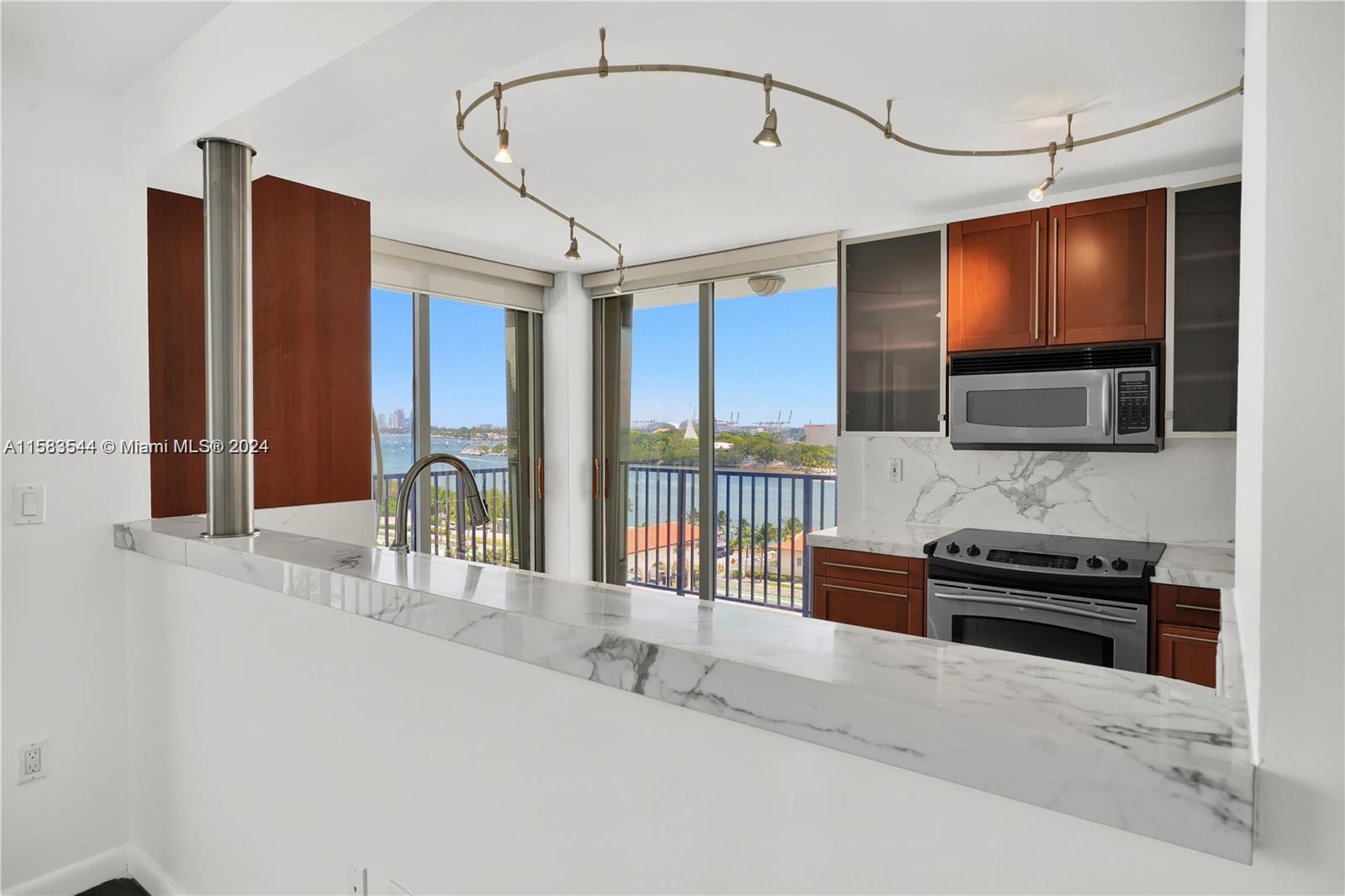 801 N Venetian # 802