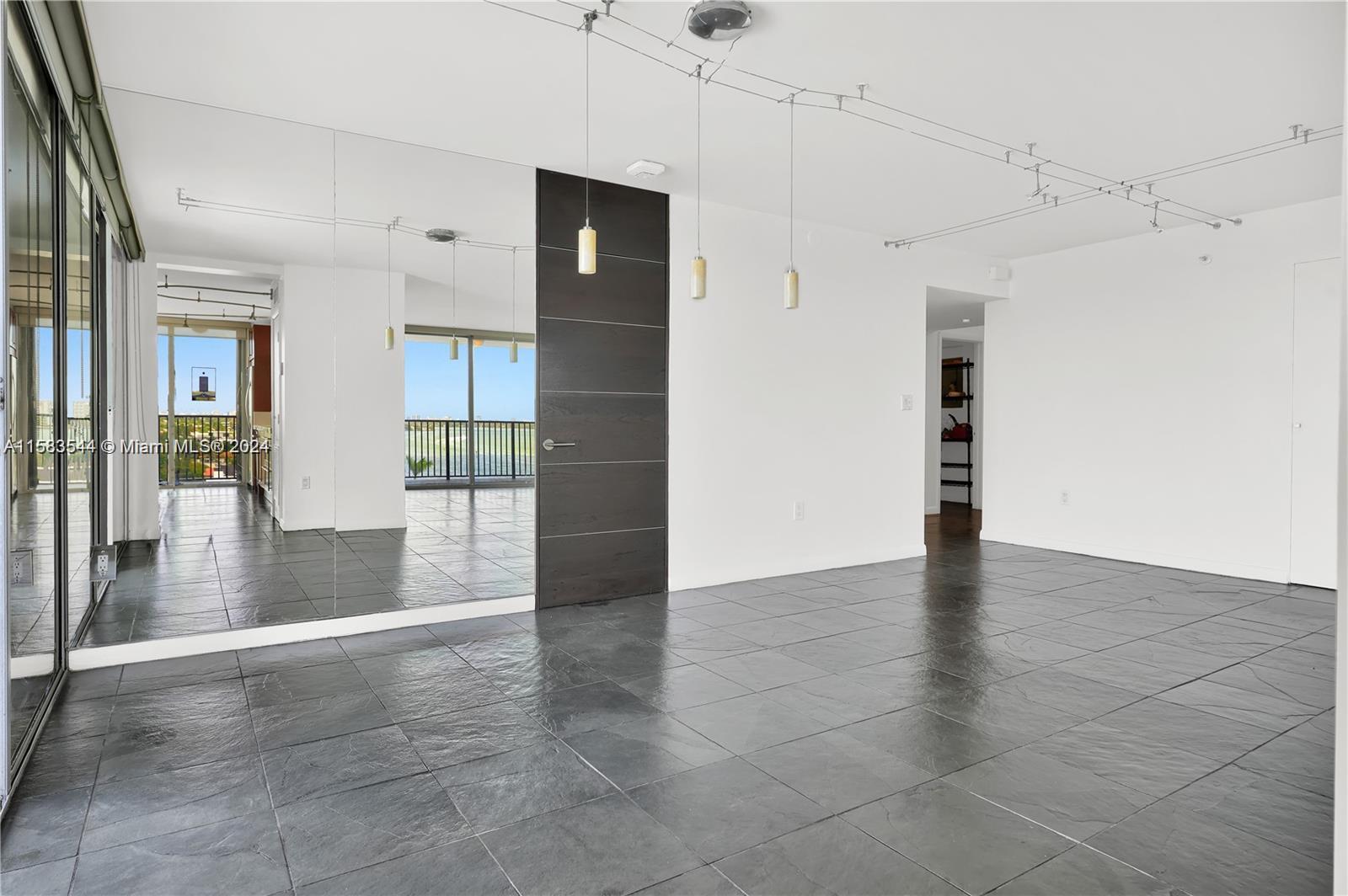 801 N Venetian # 802