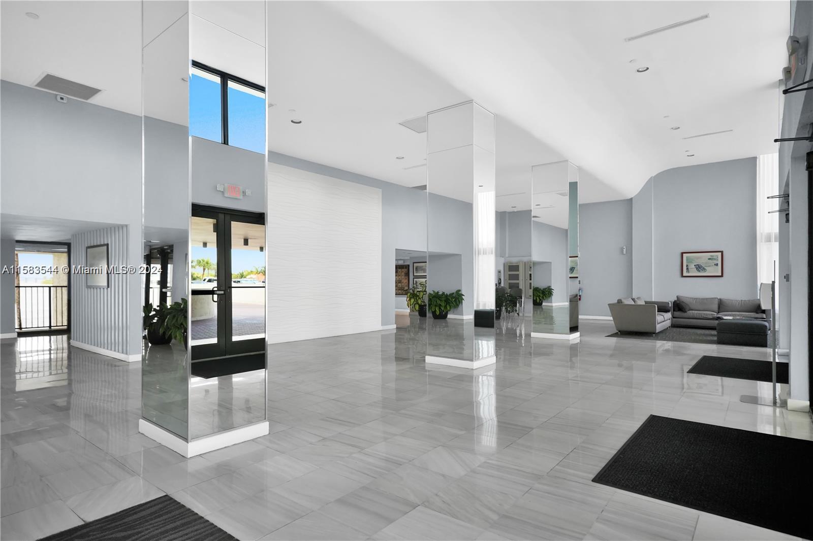 801 N Venetian # 802