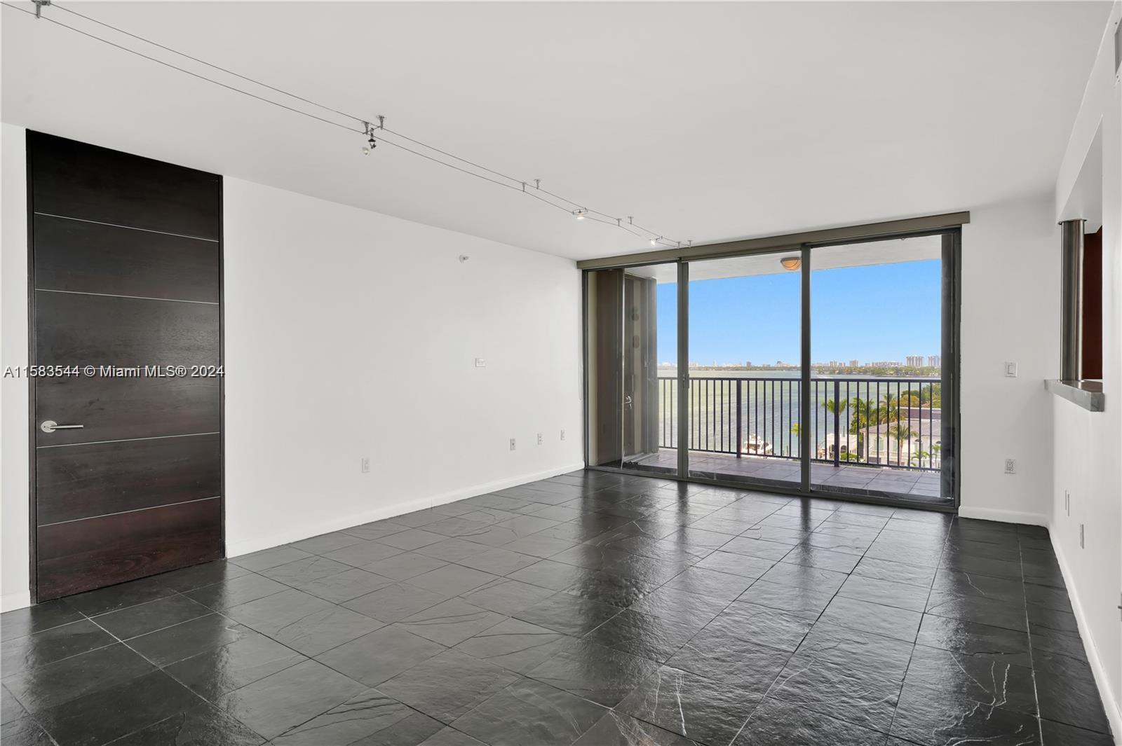 801 N Venetian # 802