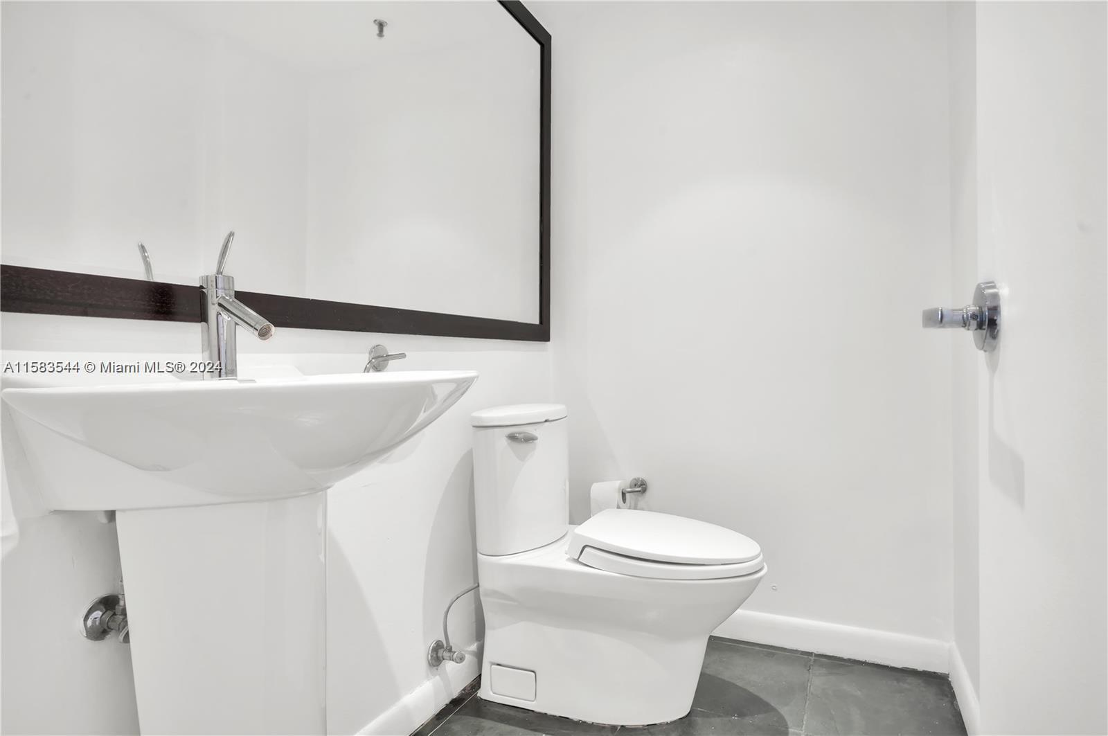 801 N Venetian # 802